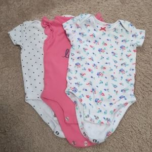 Carter's 3 mo old girl bodysuits